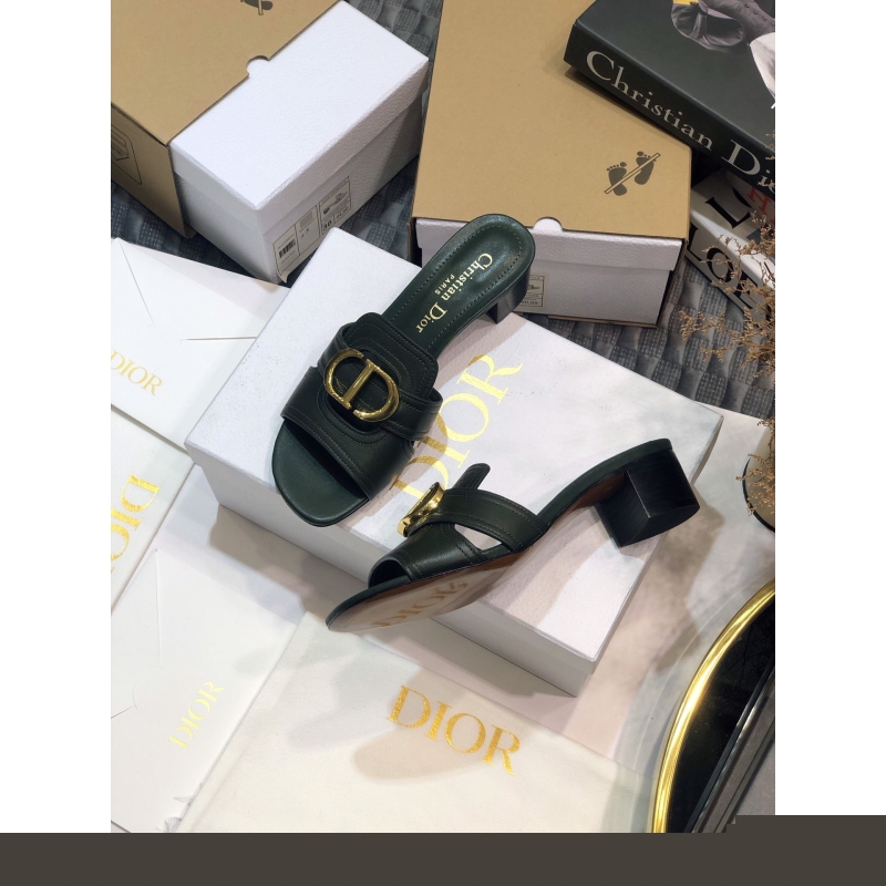 ch**an D*or slippers